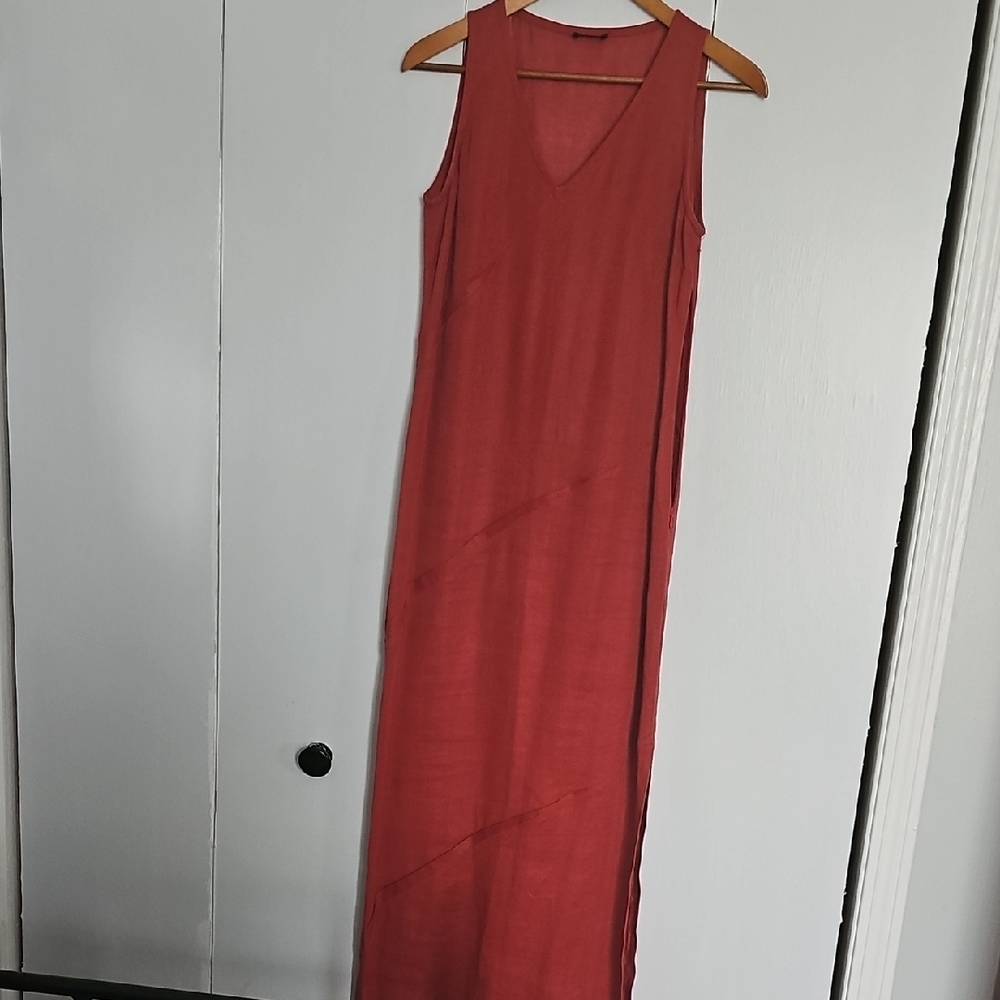 Elegant Sleeveless Red Dress
